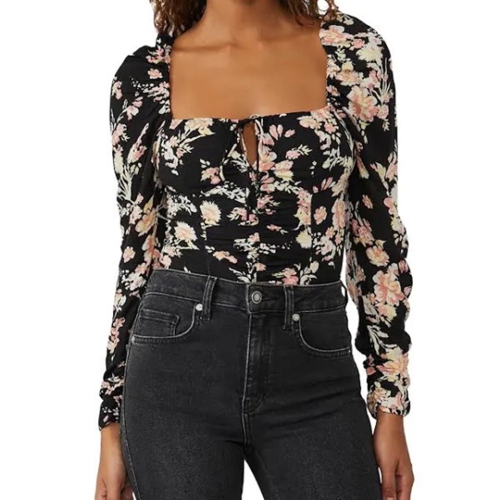 NWT Free People Hilary Floral Printed Keyhole Top in Black combo | Medium - Picture 3 of 4